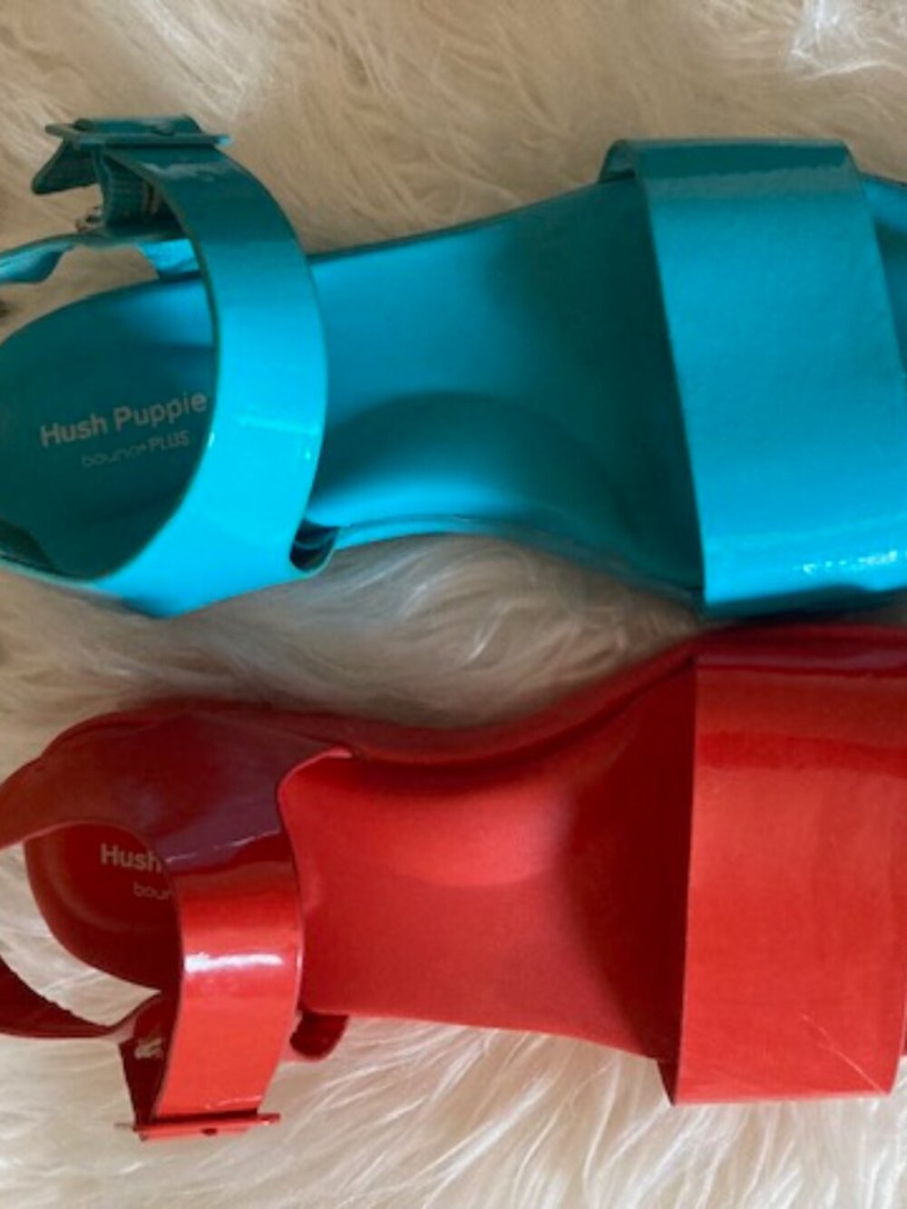 2 Pairs of Fun Hush Puppies Sandals One Red Vinyl the other Turquoise Size 6 - Picture 4 of 4